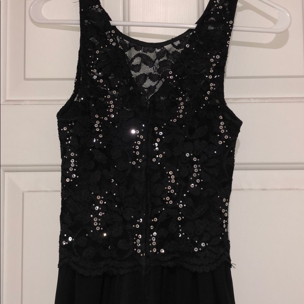 Dress - Picture 3 of 7